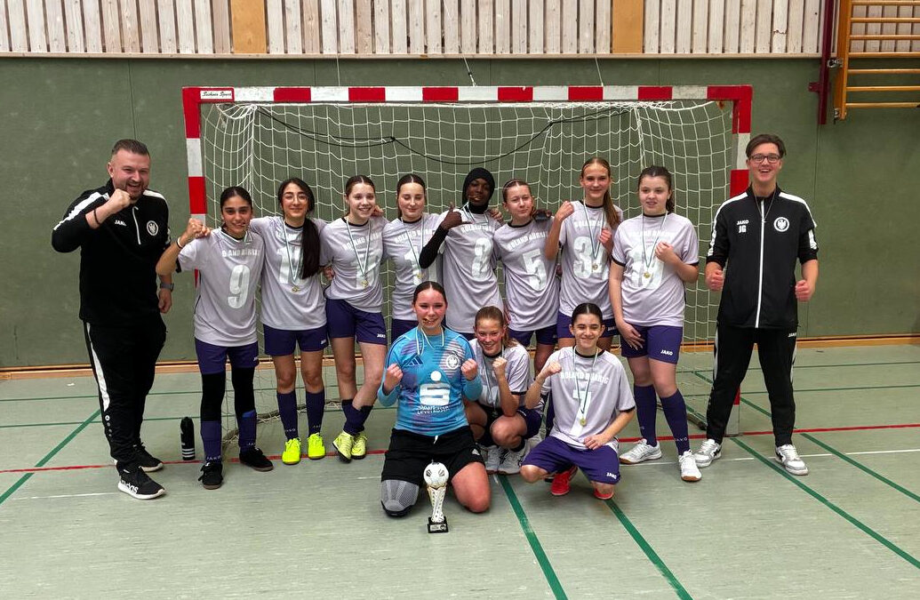 Fußballjugend feiert Erfolge in der Halle!